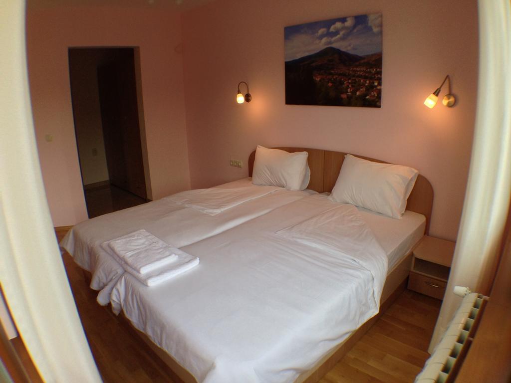 Mala Planina Guest House Iskrets Extérieur photo