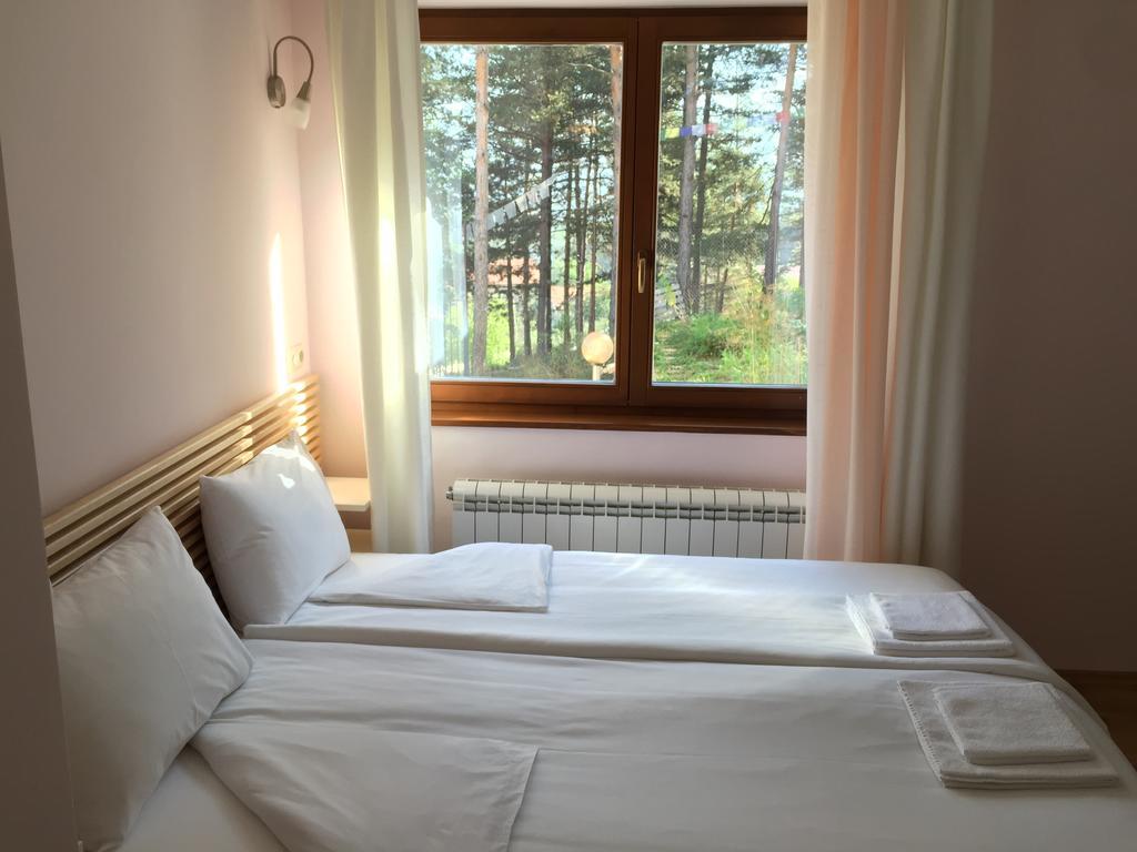 Mala Planina Guest House Iskrets Extérieur photo
