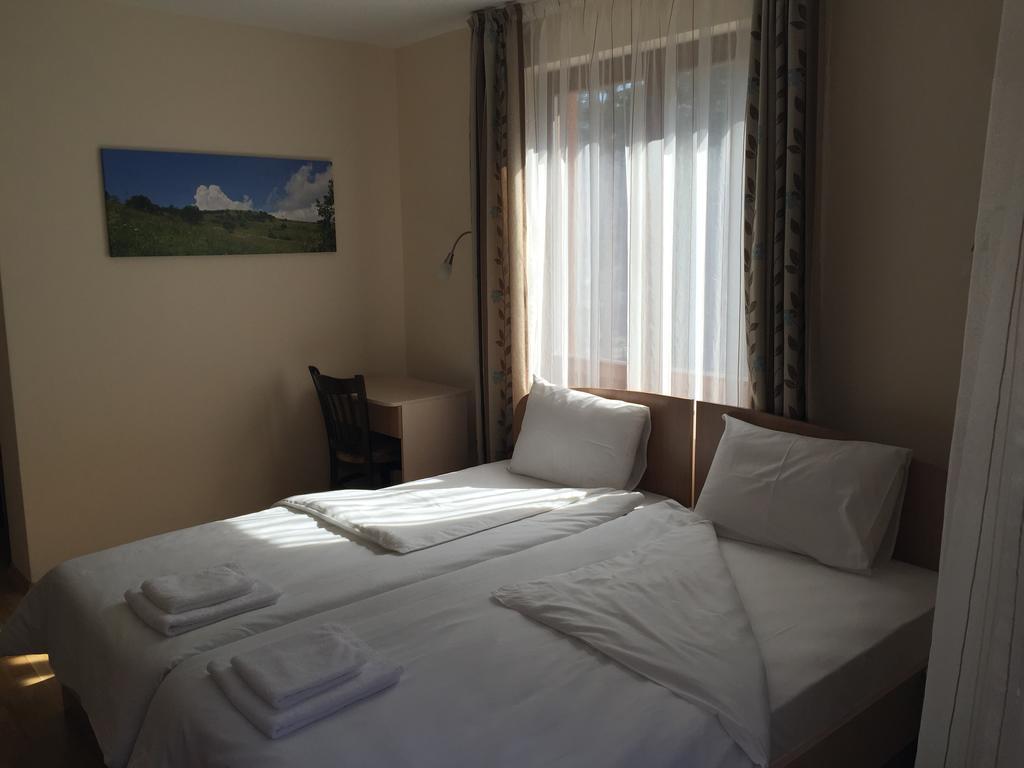 Mala Planina Guest House Iskrets Extérieur photo